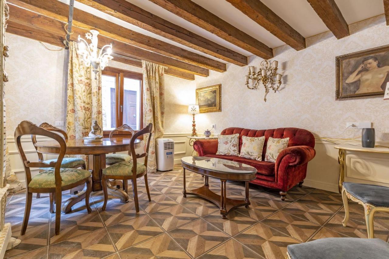 Appartement Il Nido Di San Stae Venetië